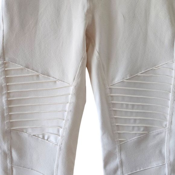 Alo Yoga High Waist Moto Biker Legging Pants Size Medium Light Cream. - Picture 13 of 16